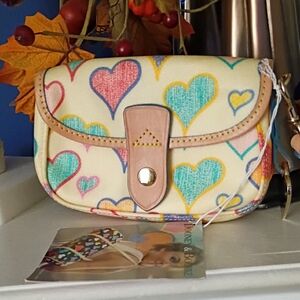 DOONEY N Bourke Heart Pattern Wristlet Bag NWT